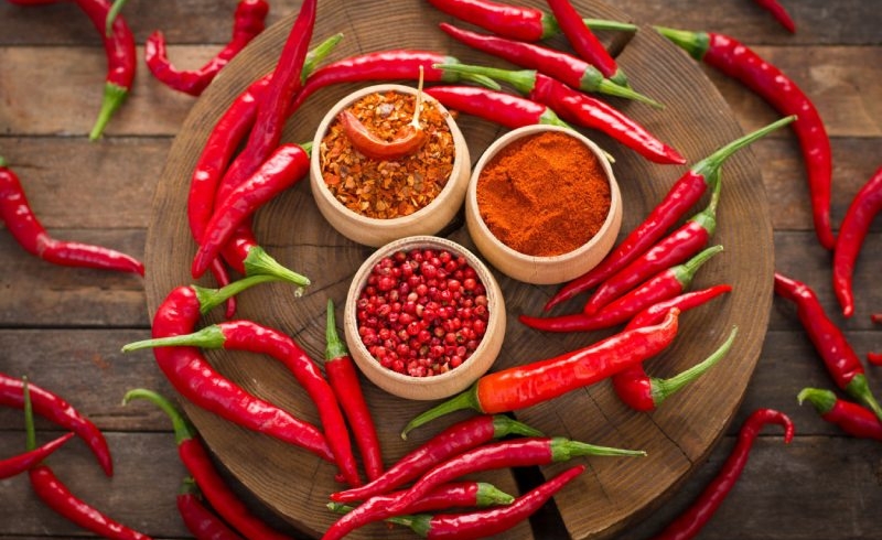 غذاهای کمی تند باعث کاهش سرعت غذا خوردن و مصرف کالری می‌ شوند