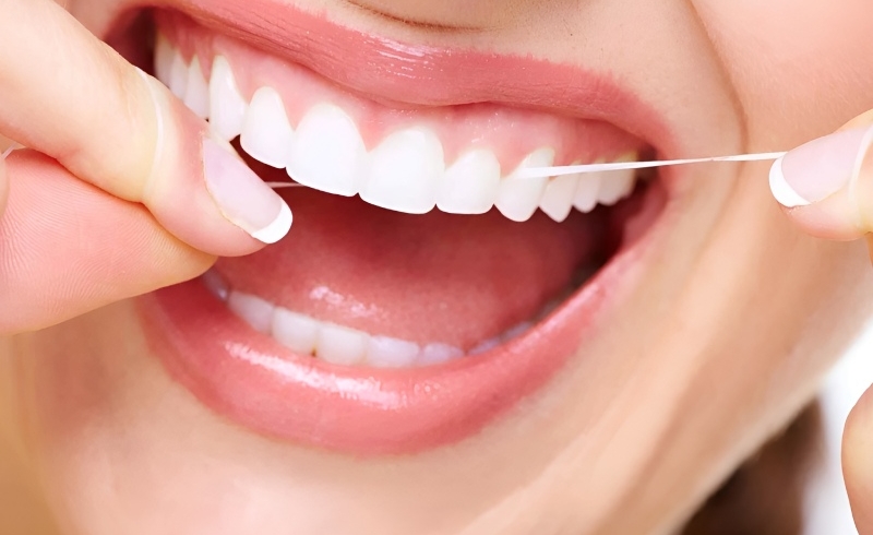 چگونه از مینای دندان در برابر باکتری ها و عوامل مخرب محافظت کنیم؟