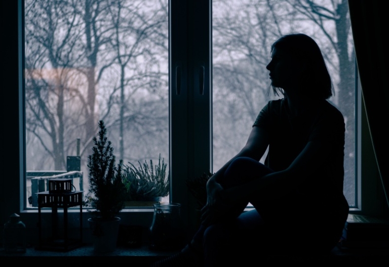 دمنوش‌ های گیاهی و روش‌ های طبیعی برای مقابله با افسردگی زمستانی