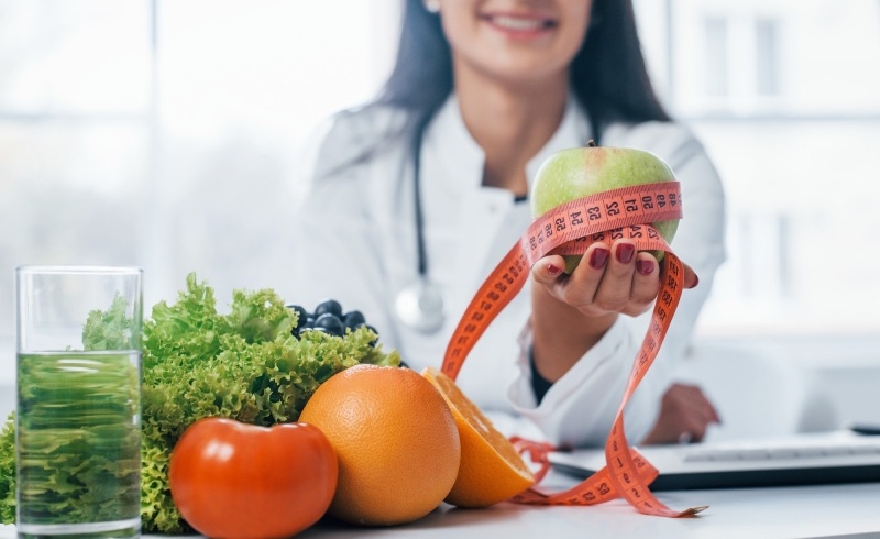 چگونه محیط پیرامون ما عادات غذایی را شکل داده و انتخاب سالم را آسان می‌ کند؟