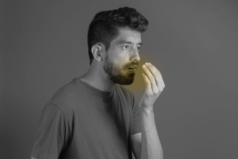 راهکارهای کاربردی برای رفع بوی بد دهان در ایام روزه‌ داری