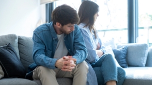 فرسودگی زناشویی چیست؟ از عشق پرشور تا سردی تدریجی رابطه