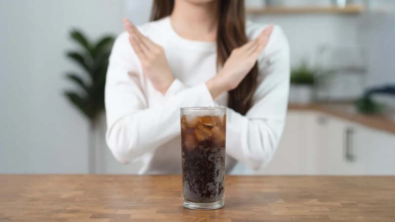 حذف قند به مدت ۱۴ روز چه تاثیری بر بدن دارد؟ از کاهش هوس شیرینی تا تغییرات وزن